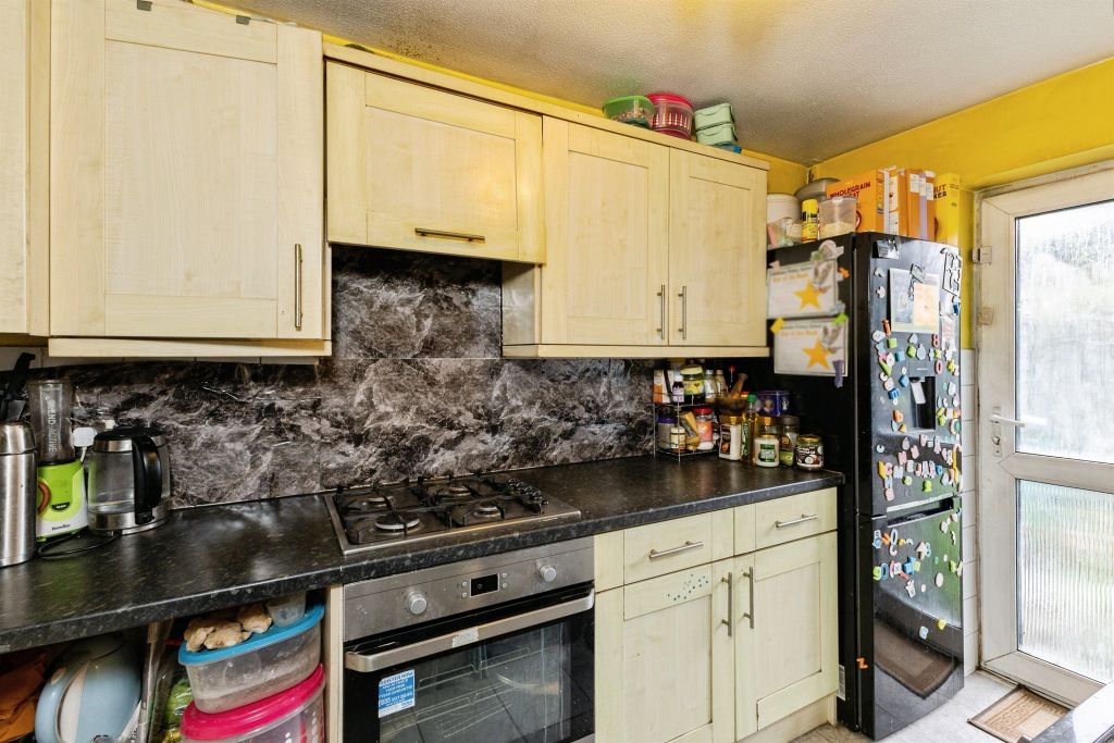 Property photo 3 of 19