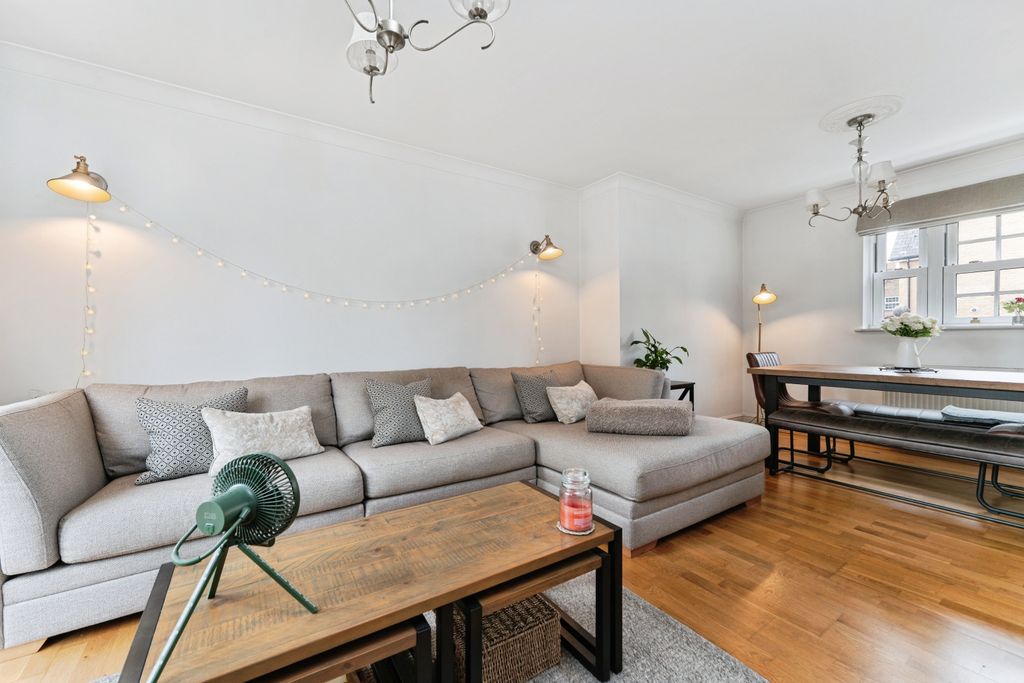 Property photo 3 of 20 Lounge/Dining Room