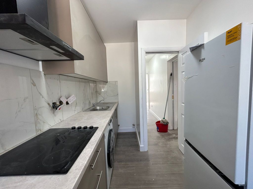 Property photo 2 of 12 Gallery