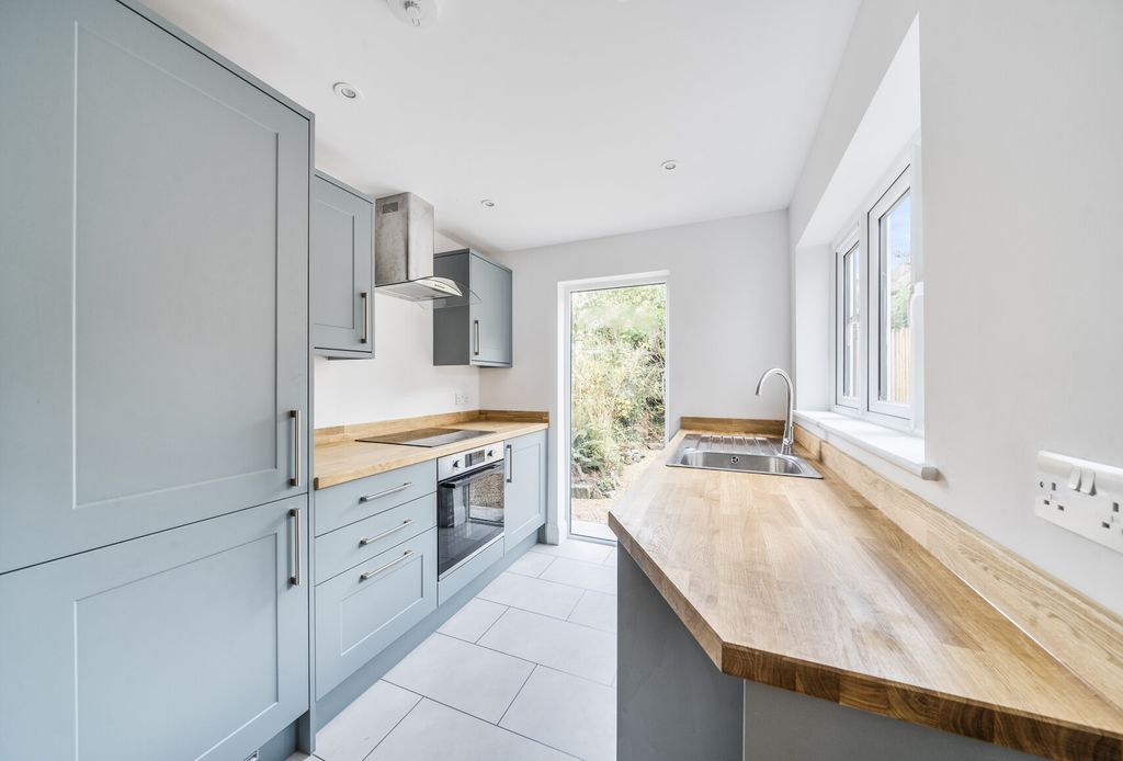 Property photo 3 of 16 1356725-18-68cd20...