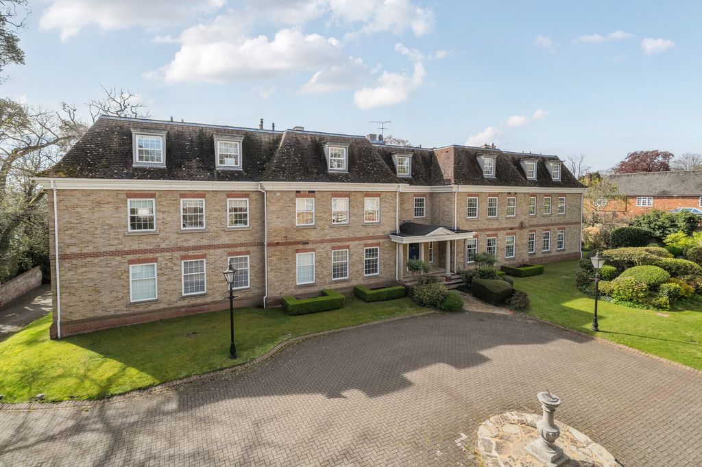 Property photo 1 of 9