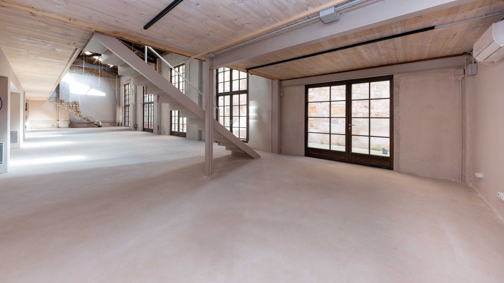 Property photo 3 of 14 80438 Small-4.Jpg