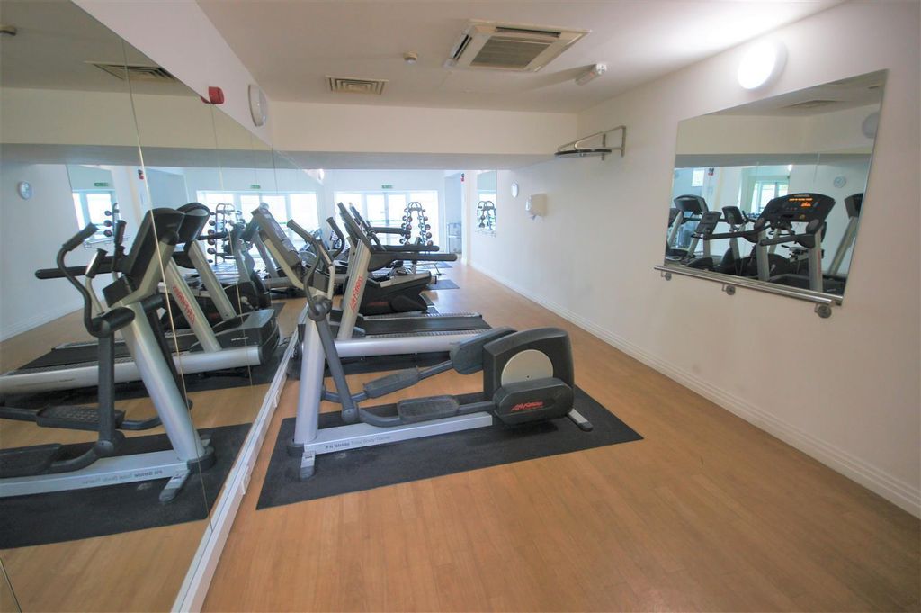 Property photo 3 of 15 To_Y4Cj-F0Cwh5Squdw8hQ.Jpg