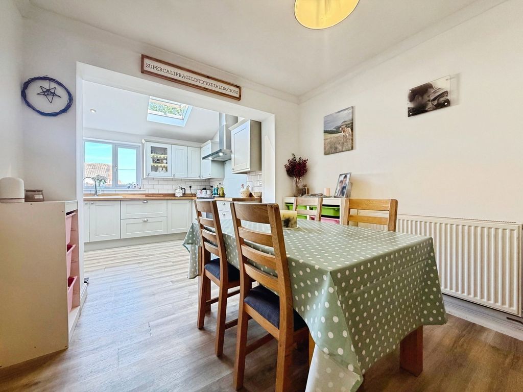 Property photo 3 of 24