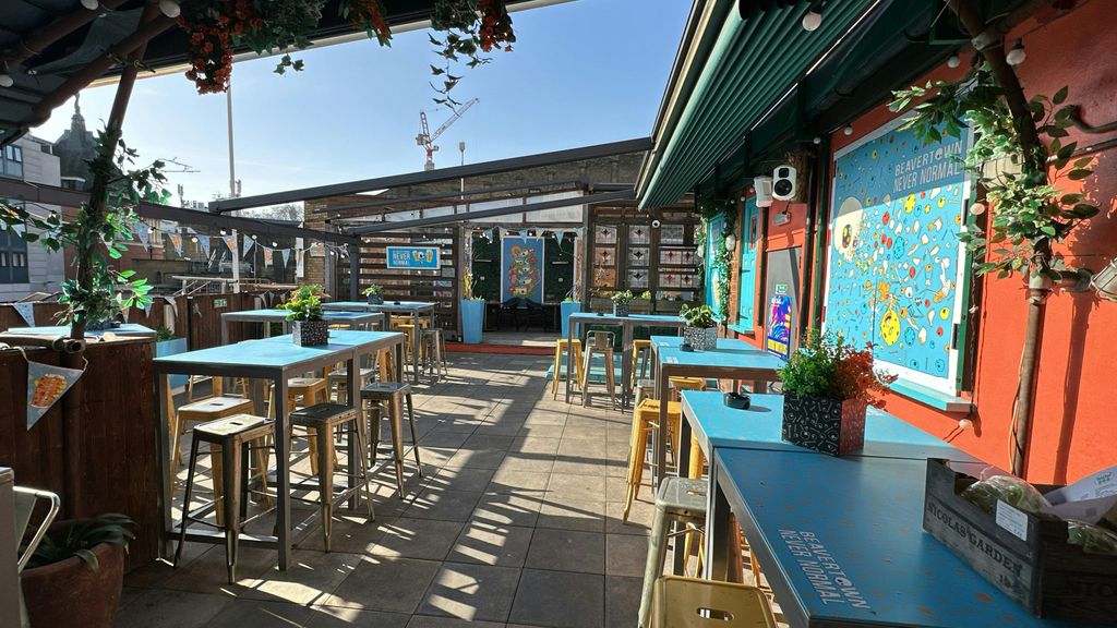 Property photo 2 of 11 257-259 Pentonville Road, London N1 9Nl - External 3.Jpg