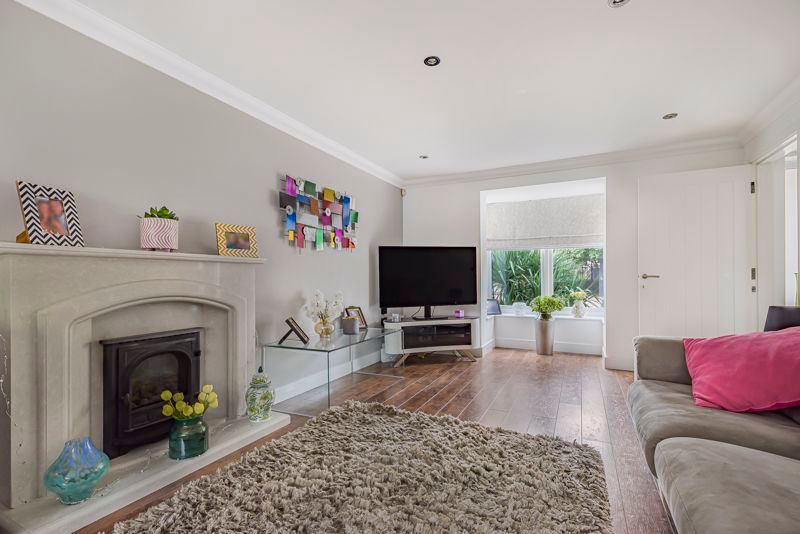 Property photo 2 of 41 Photo 35