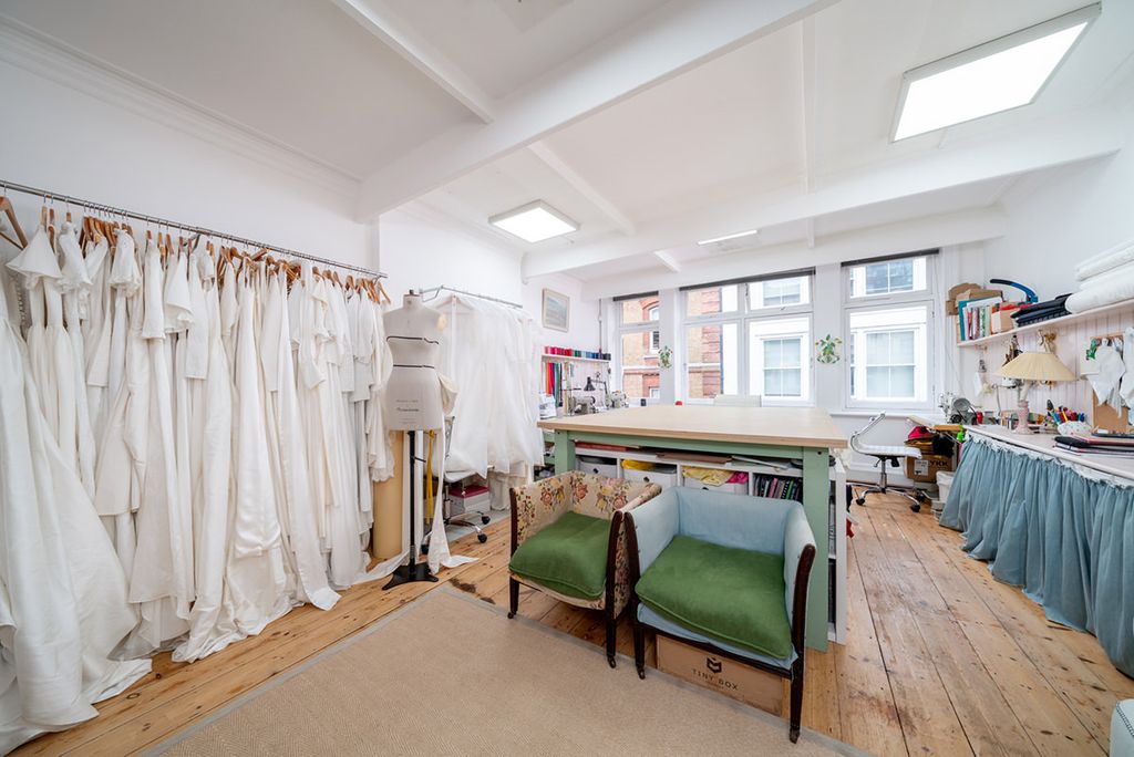 Property photo 3 of 9 Picture 3