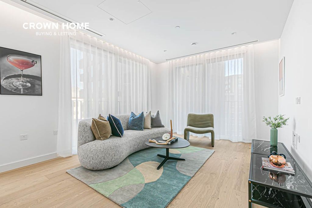 Property photo 2 of 12