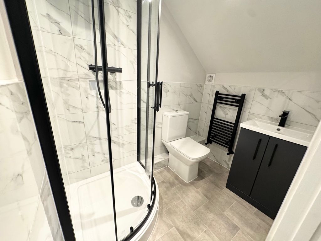 Property photo 3 of 10 Image