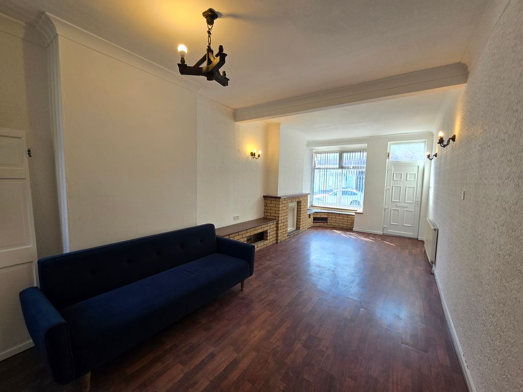 Property photo 3 of 8