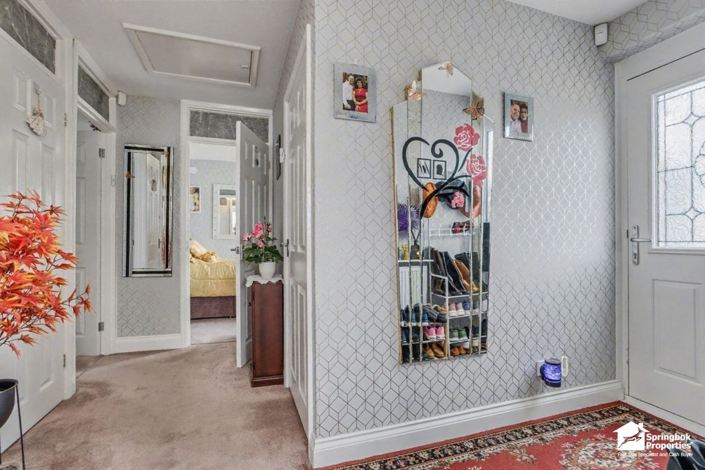 Property photo 2 of 17 Image 1