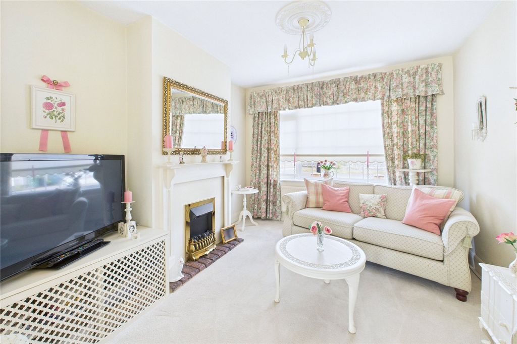 Property photo 3 of 17 Picture No. 05