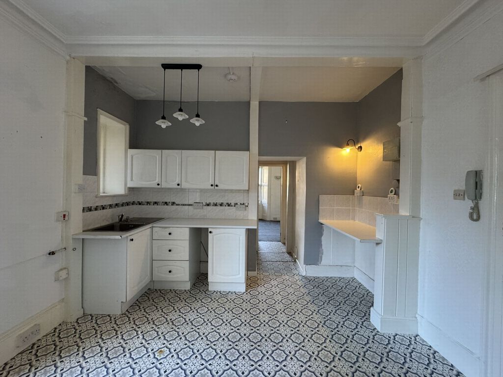 Property photo 2 of 5 Photo 4