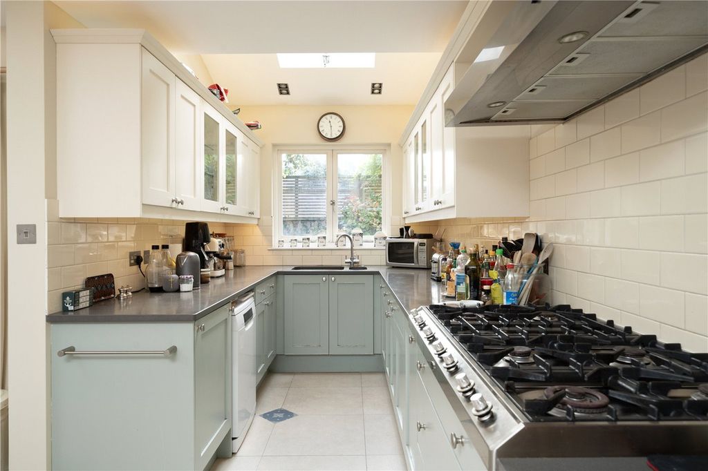 Property photo 2 of 10 Picture No. 04