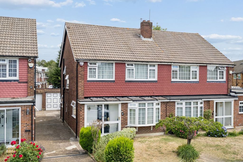 Property photo 1 of 17