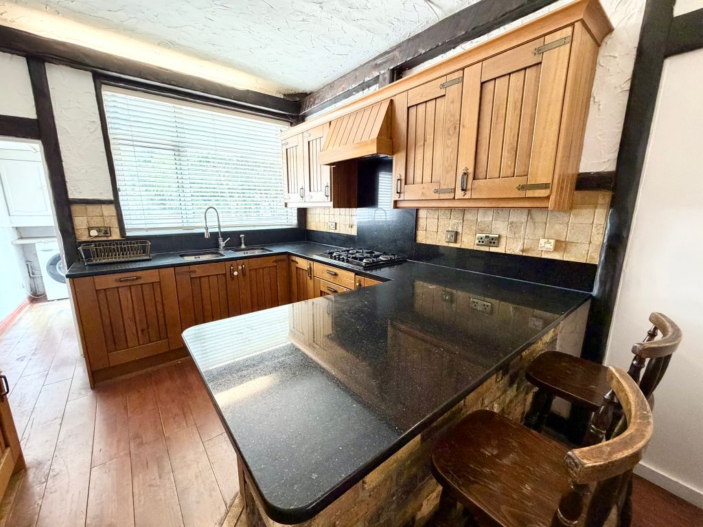 Property photo 1 of 28