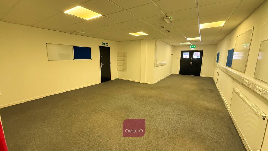 Property photo 3 of 6 Office To Let