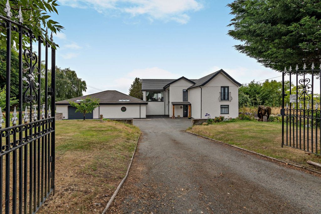Property photo 1 of 22 Picture No. 27