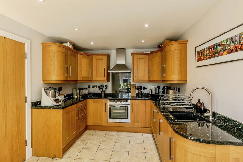 Property photo 3 of 17 Pbox-Img.Jpg