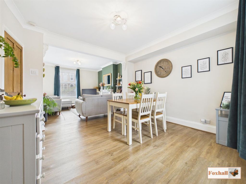 Property photo 3 of 18 Lounge/Diner