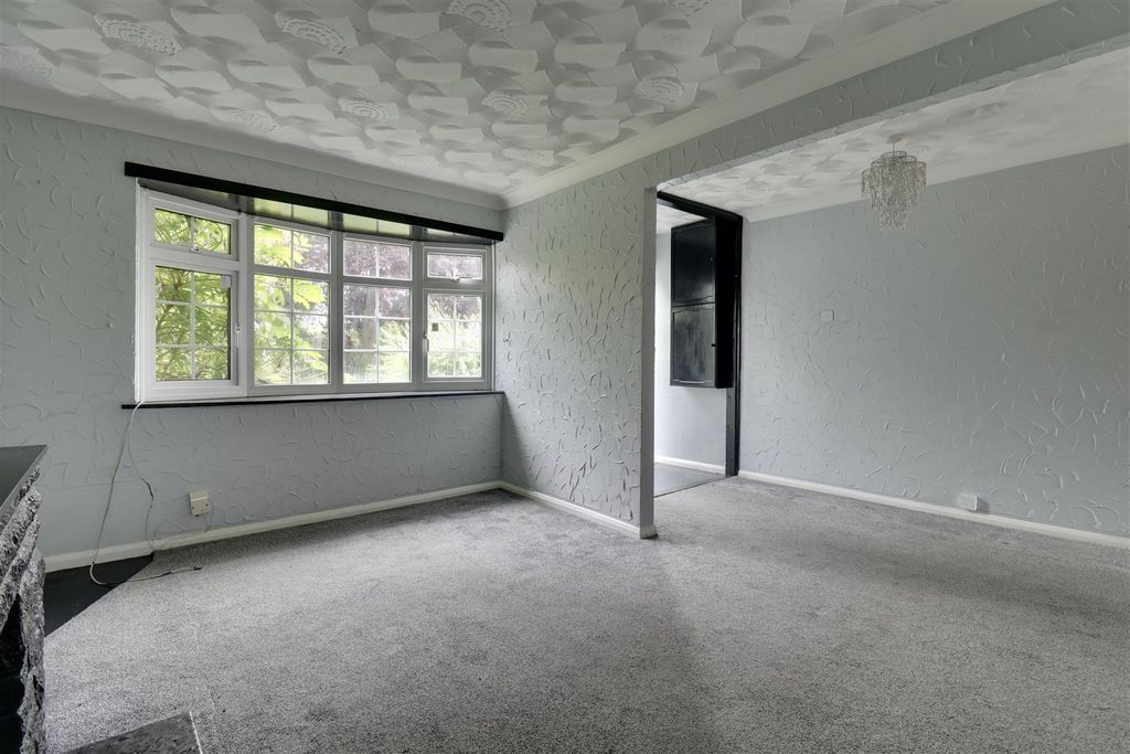 Property photo 3 of 20 F1Bd5561-A378-482D-828E-011CC14Ed3Aa_1_201_A.Jpeg