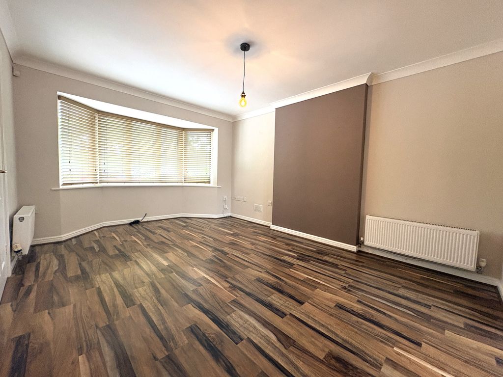 Property photo 3 of 14 Living Room