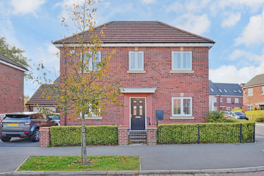 Property photo 1 of 29 Front External