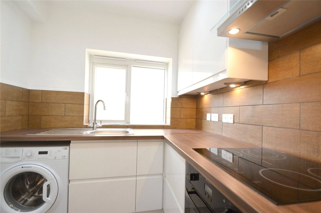 Property photo 3 of 9 Picture No. 08