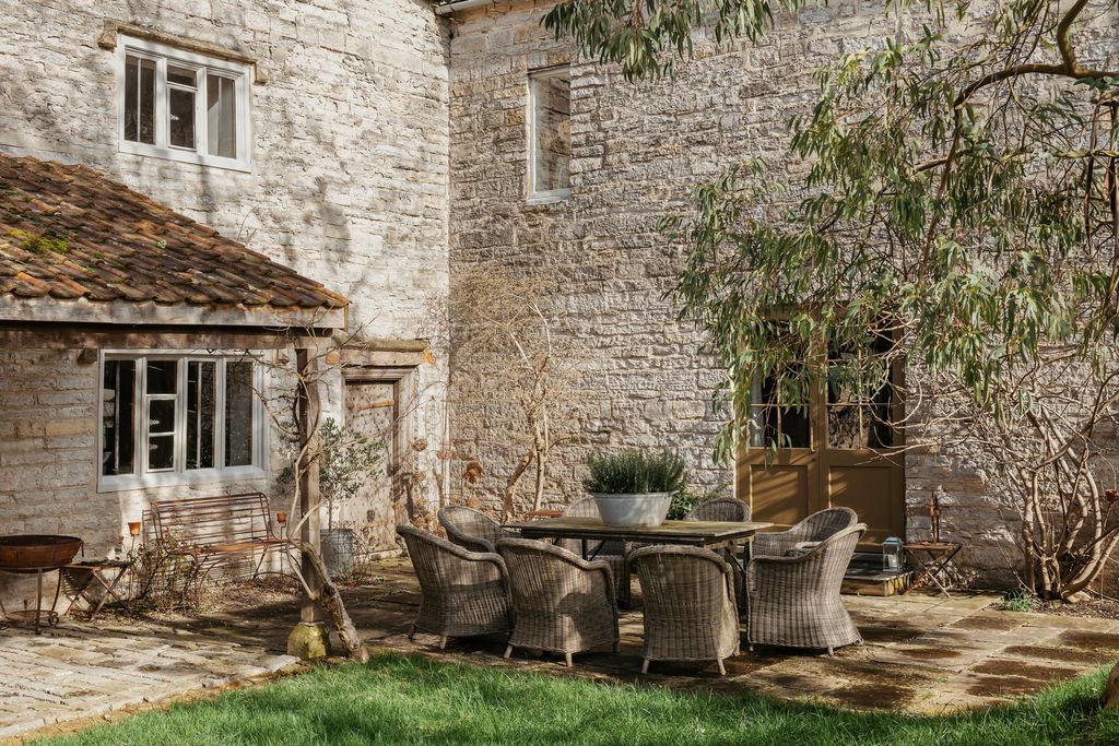 Property photo 3 of 31 A0O4K000005Ti1Cuaa_N125_Webres.Jpg