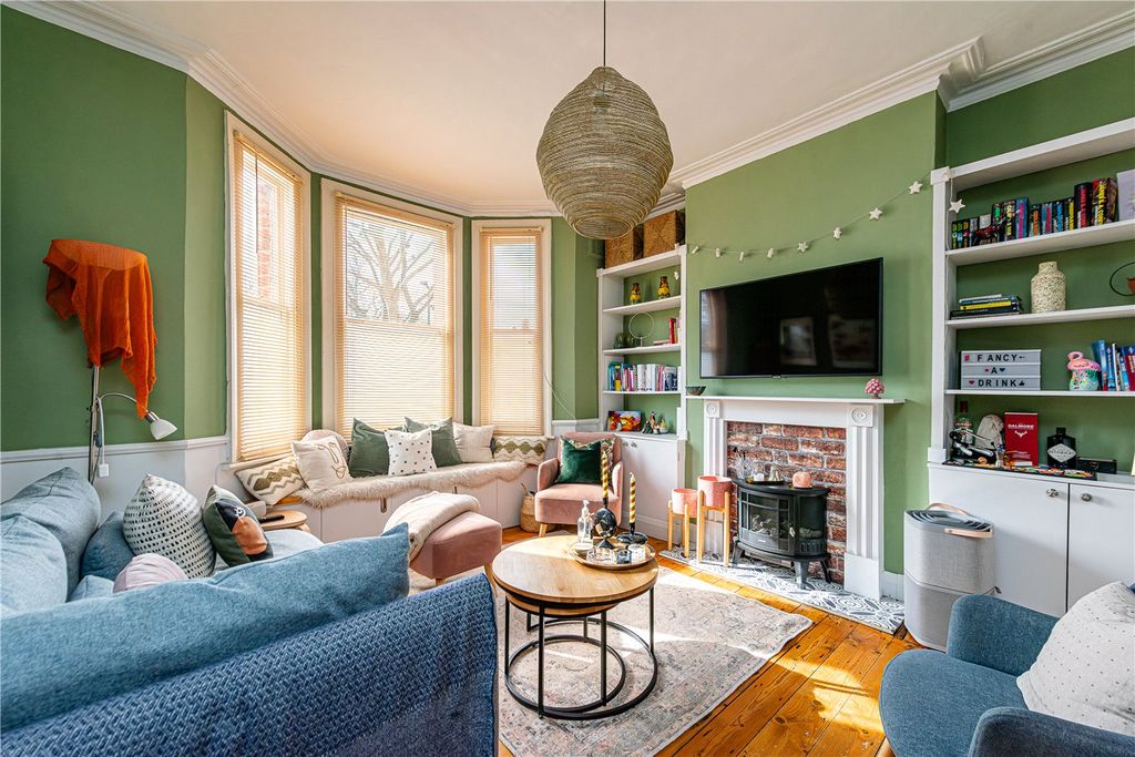 Property photo 1 of 18 Picture No. 01