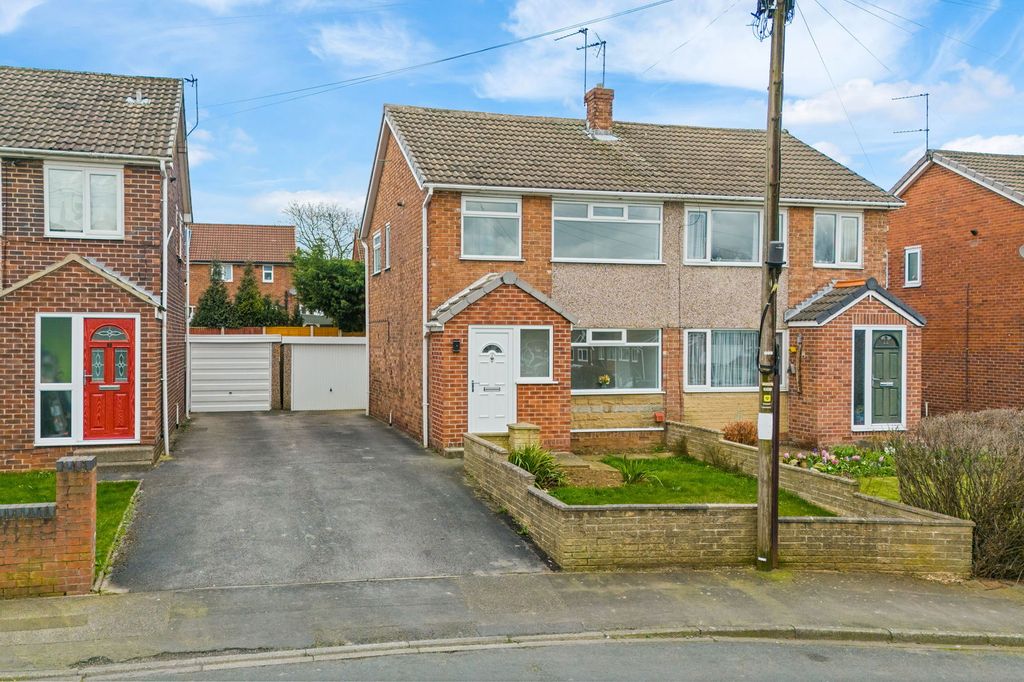 Property photo 1 of 18