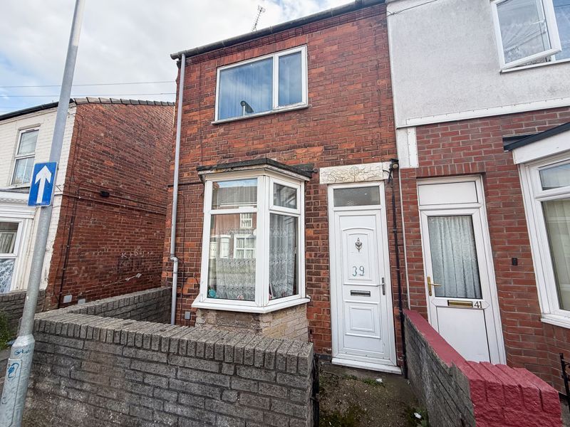 Property photo 1 of 9 Frontal