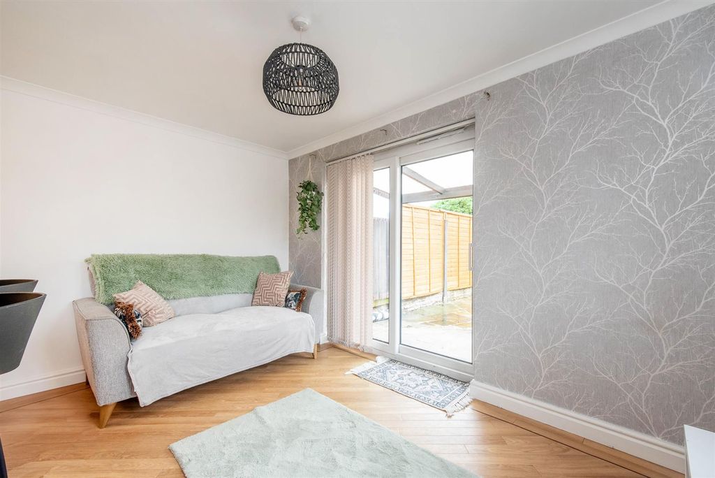 Property photo 2 of 11 Lounge/Diner