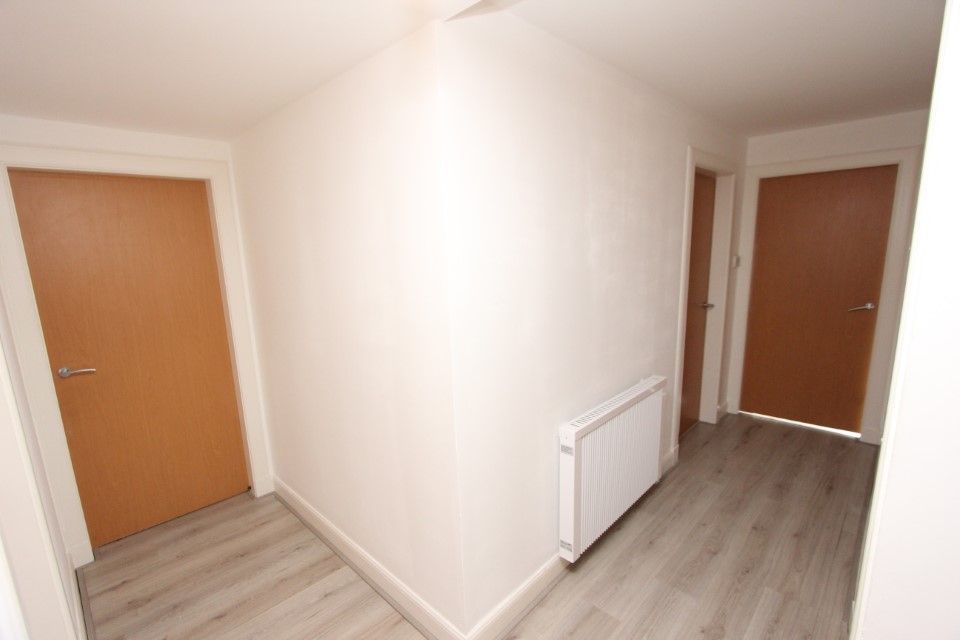 Property photo 2 of 9 Hall