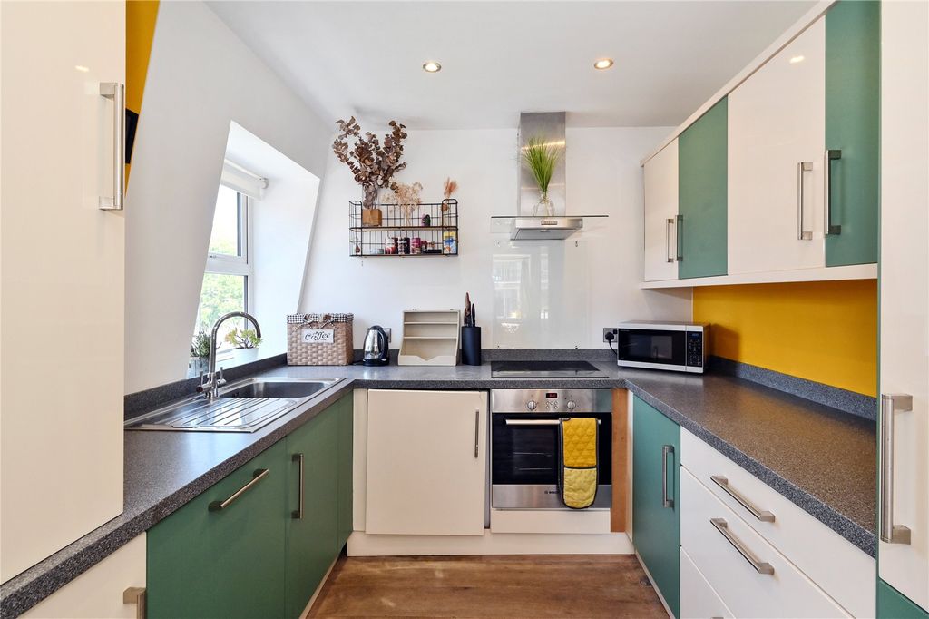 Property photo 3 of 13 Kitchen