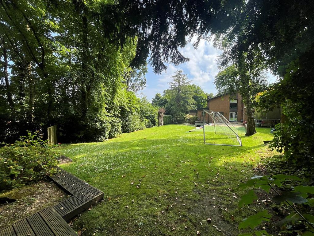 Property photo 3 of 28