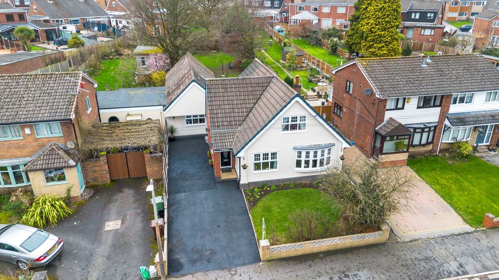 Property photo 1 of 36