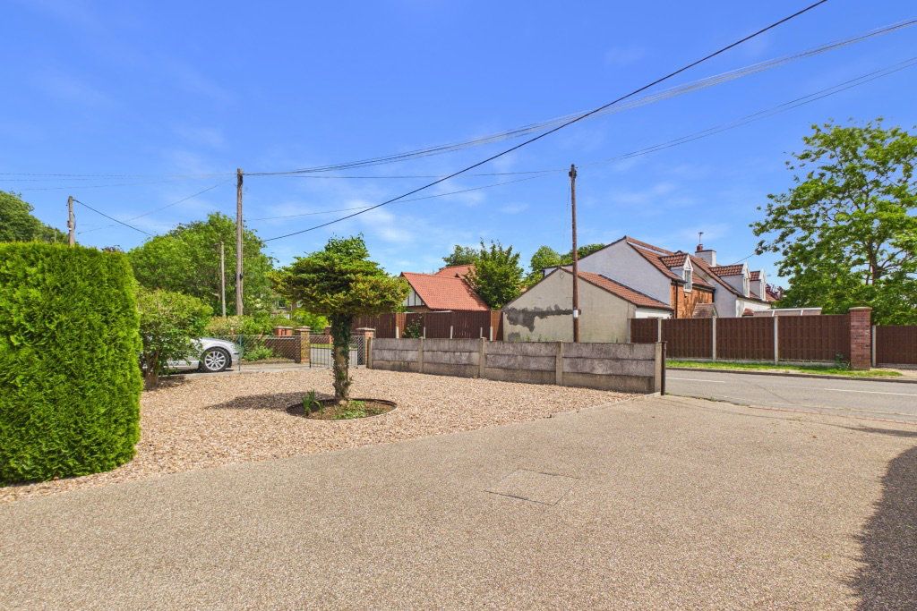 Property photo 2 of 29