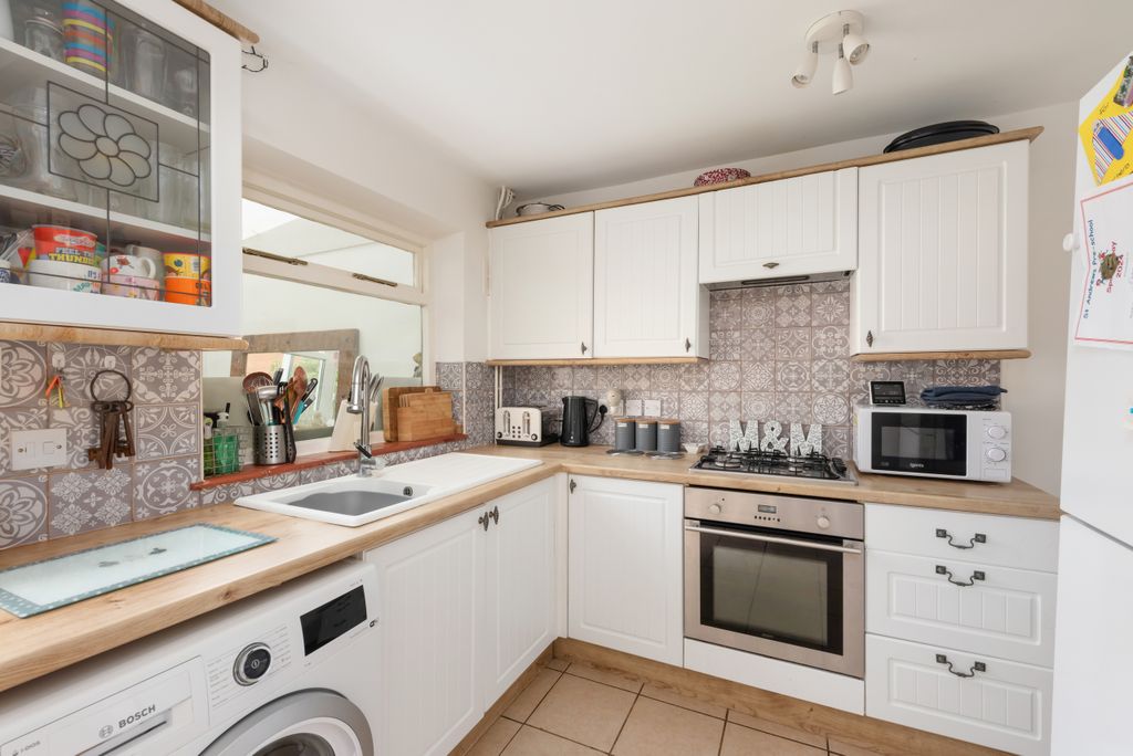 Property photo 3 of 12 Kitchen-Diner