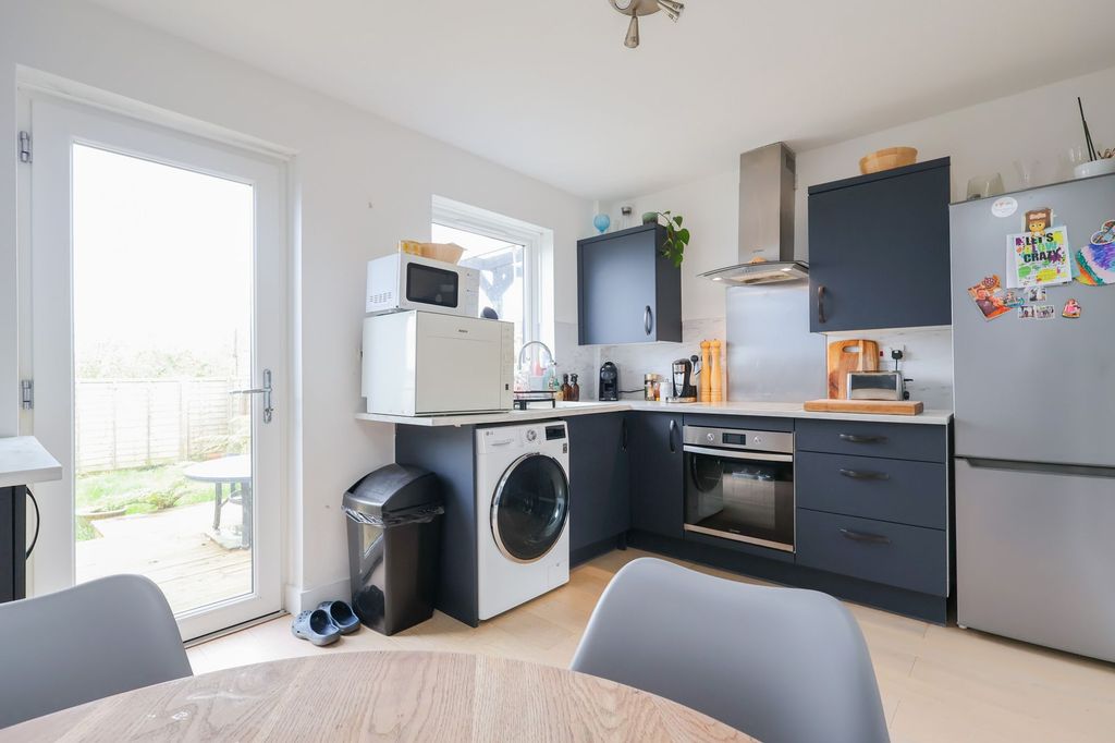 Property photo 2 of 19 Kitchen/Diner