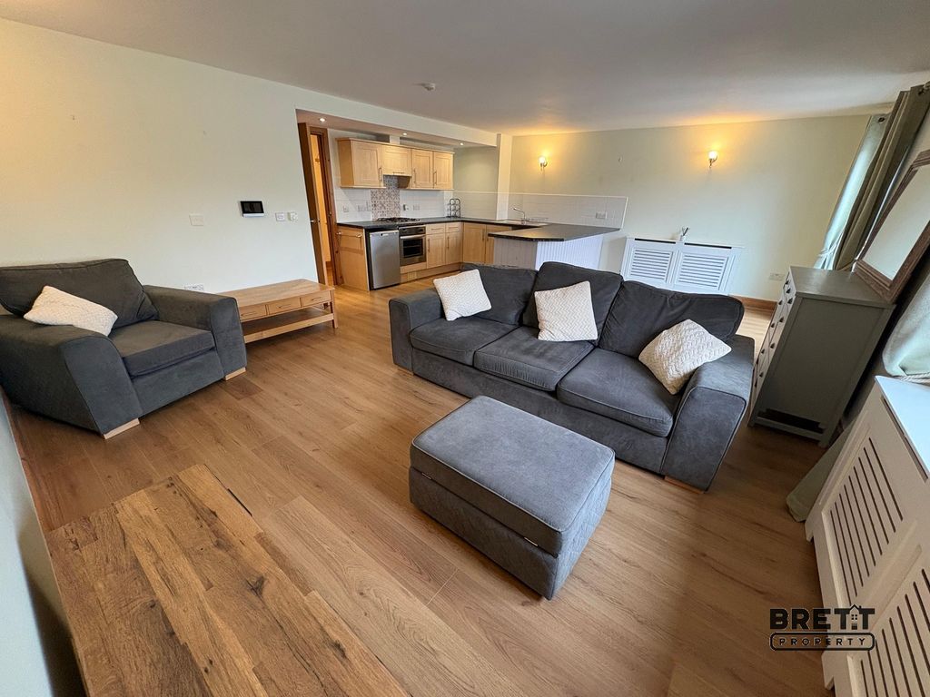 Property photo 1 of 8 Main Image