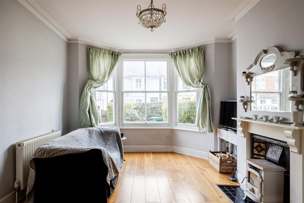 Property photo 3 of 20