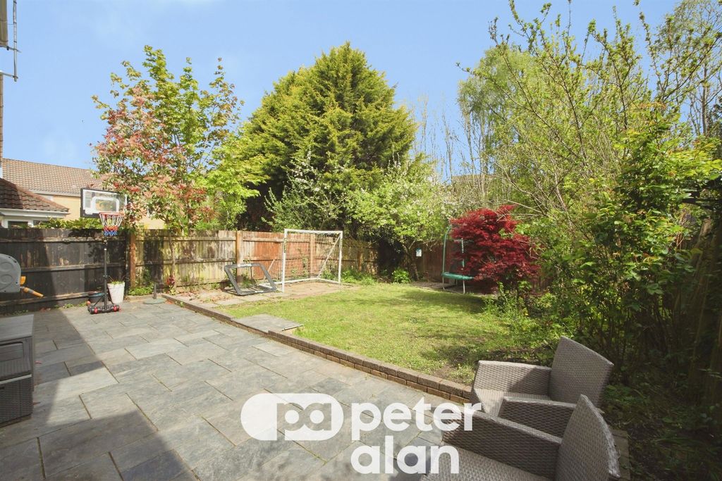 Property photo 3 of 31