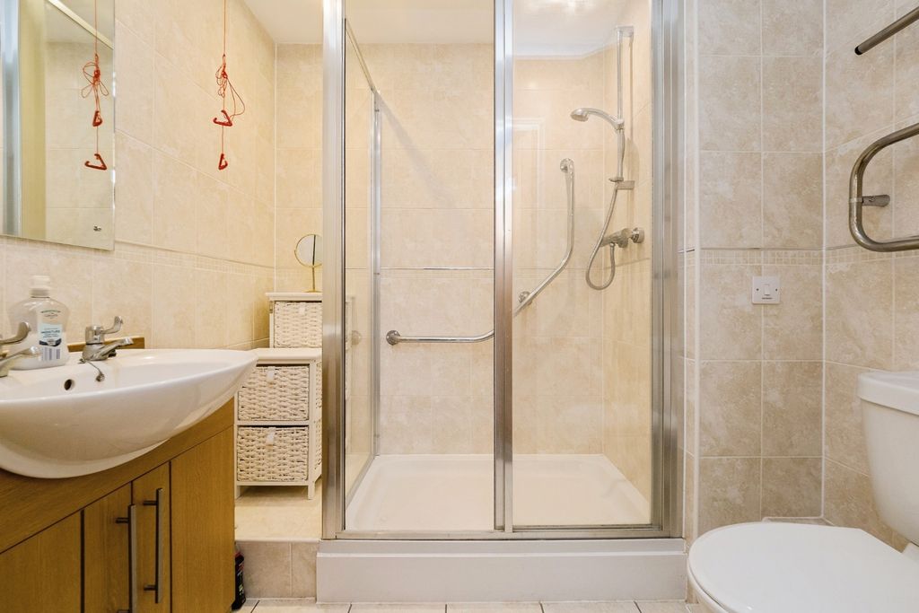 Additional image 14 of 1 bed flat for saleWhite Hart Lane, Romford RM7