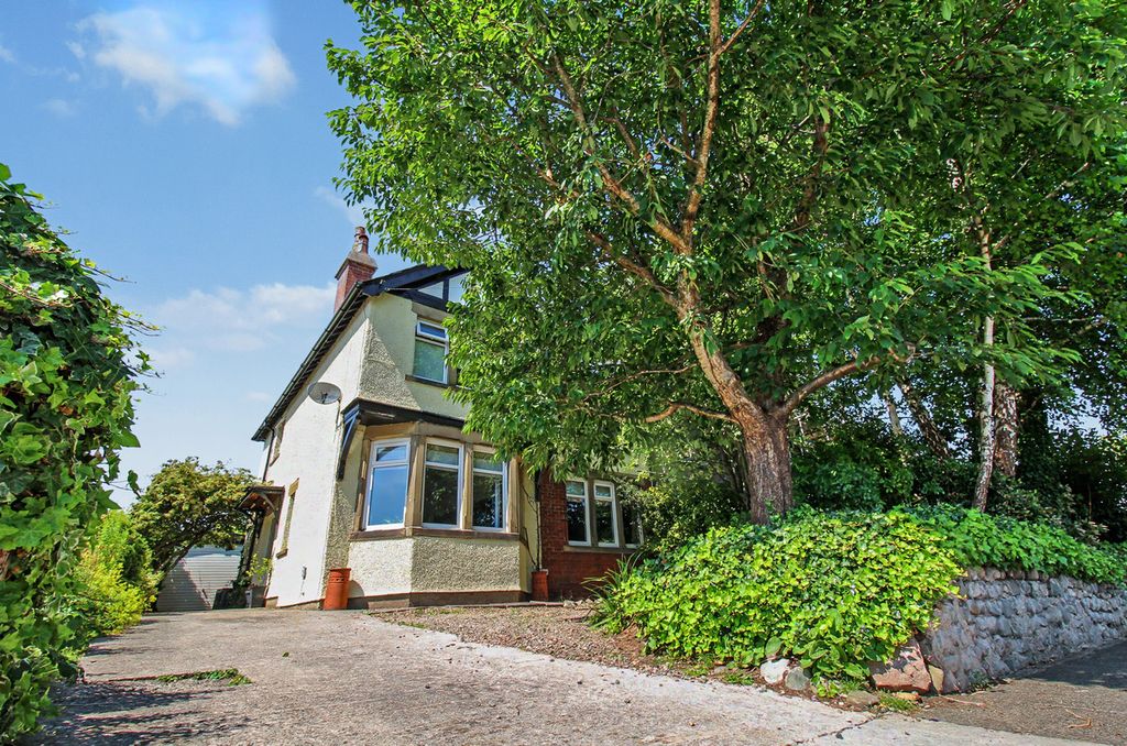 Property photo 1 of 28