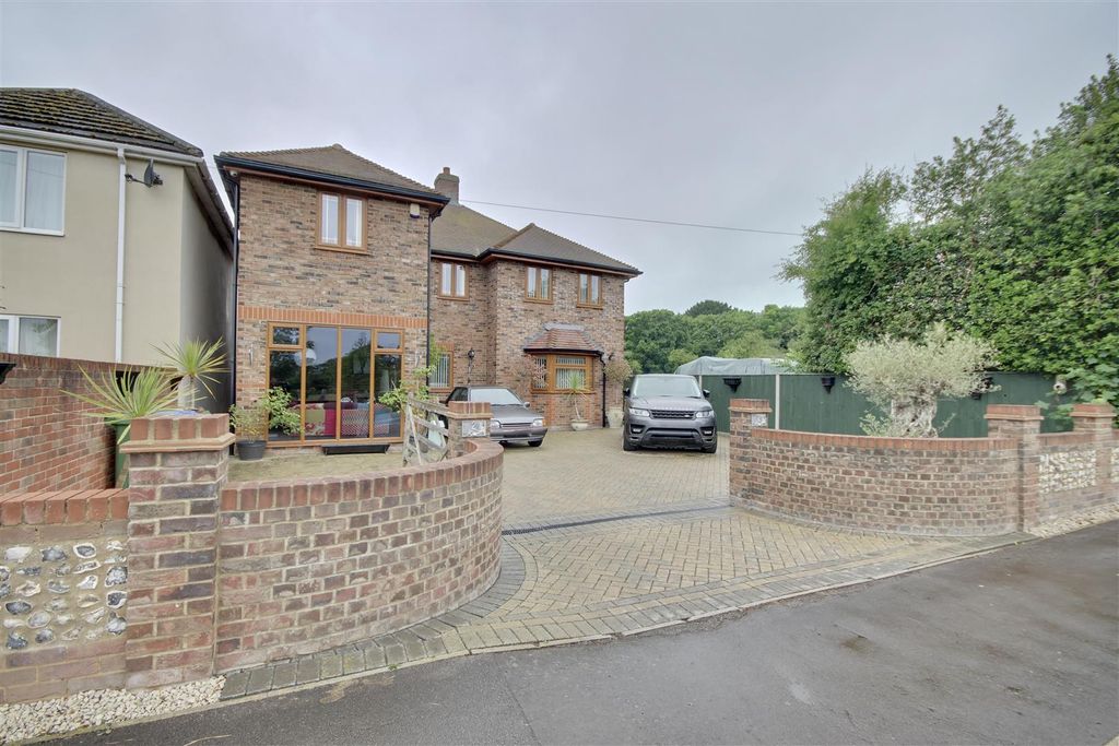 Property photo 1 of 26