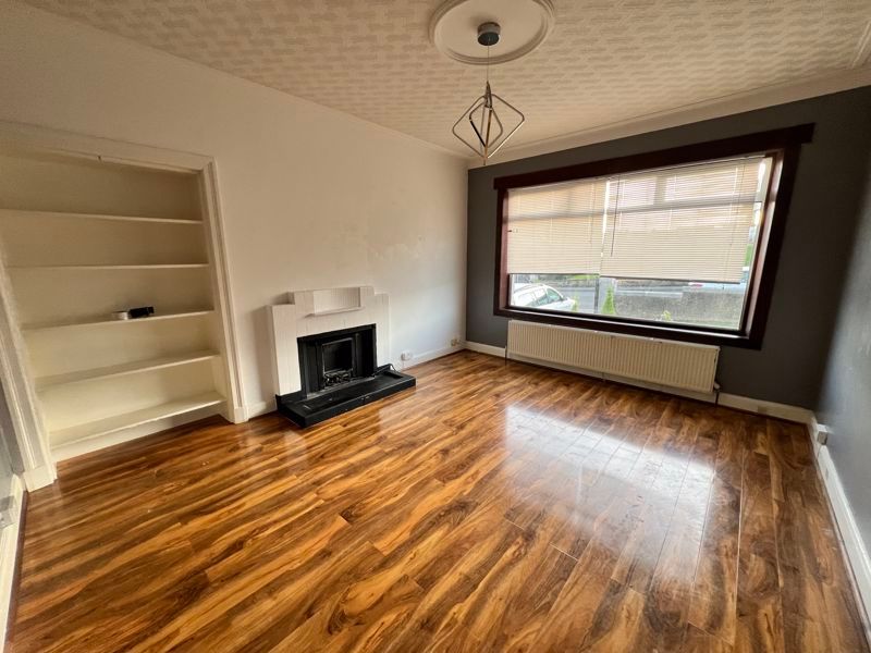 Property photo 2 of 17 Lounge