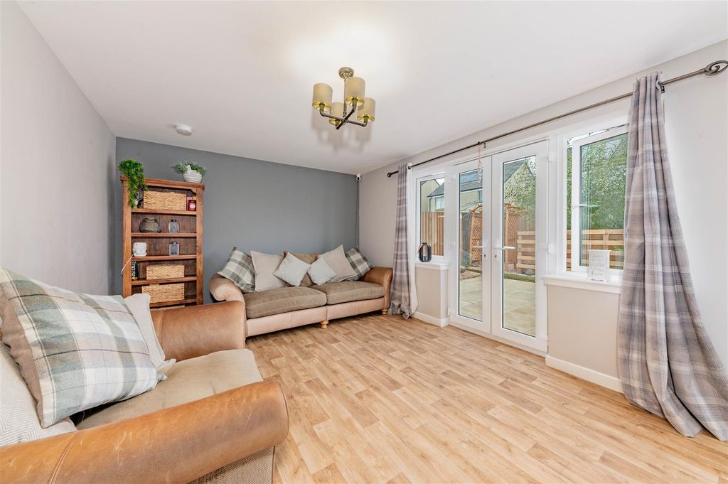 Property photo 2 of 26 22 Finlay Drive Arbroath-26.Jpg