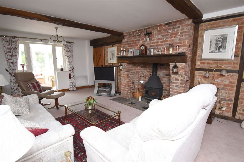 Property photo 3 of 28