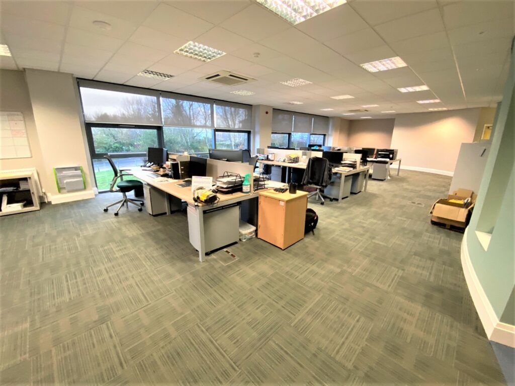 Property photo 3 of 6